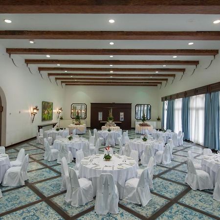 Hotel Tropical Manaus Exterior photo The ballroom at the hotel