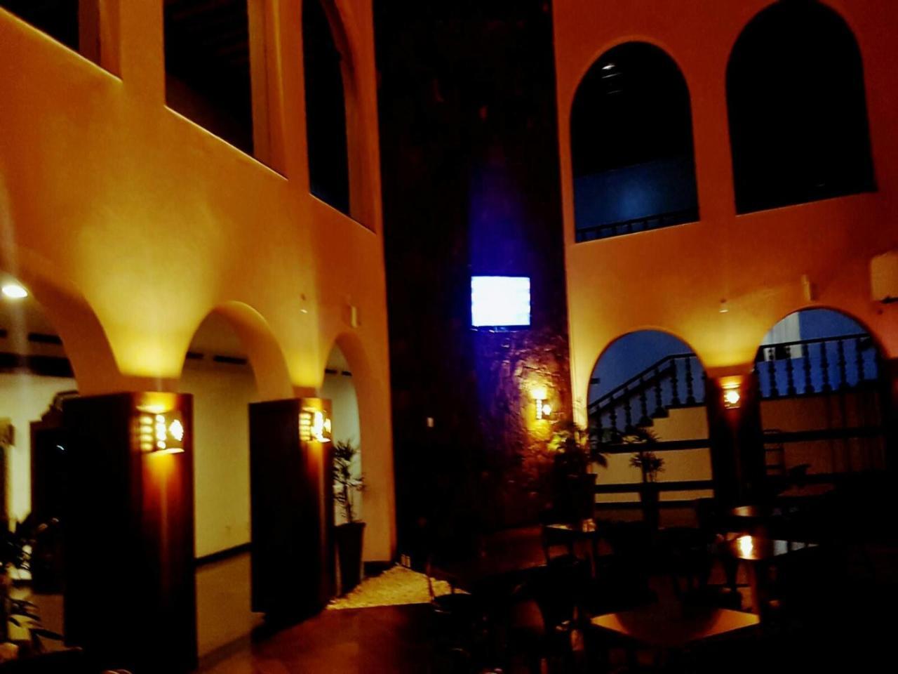 Hotel Tropical Manaus Exterior photo Interior of the synagogue
